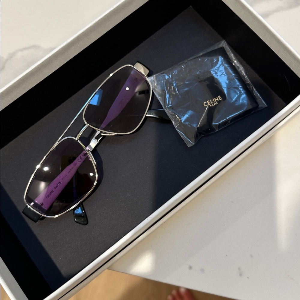 Celine Metal Triomphe sunglasses CL40281U - Picture 6 of 8